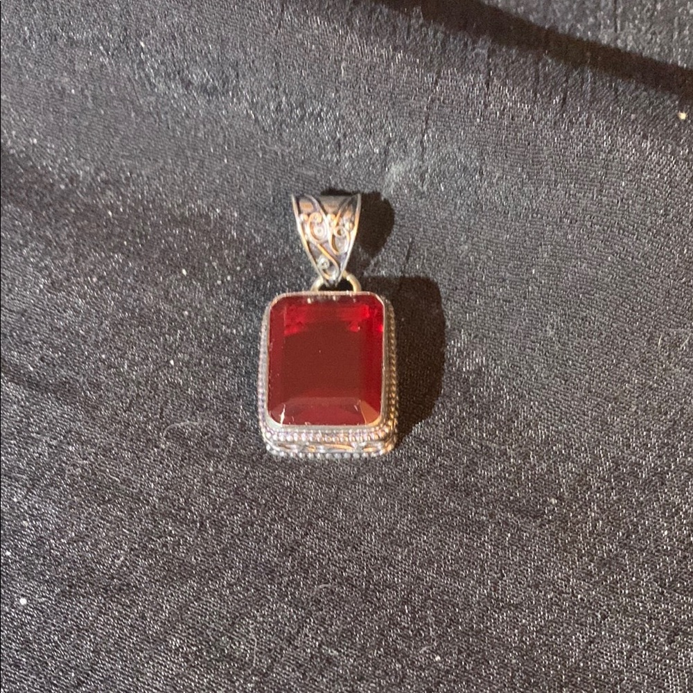 Elegant 925 Silver and Red Garnet Gemstone Pendant Necklace